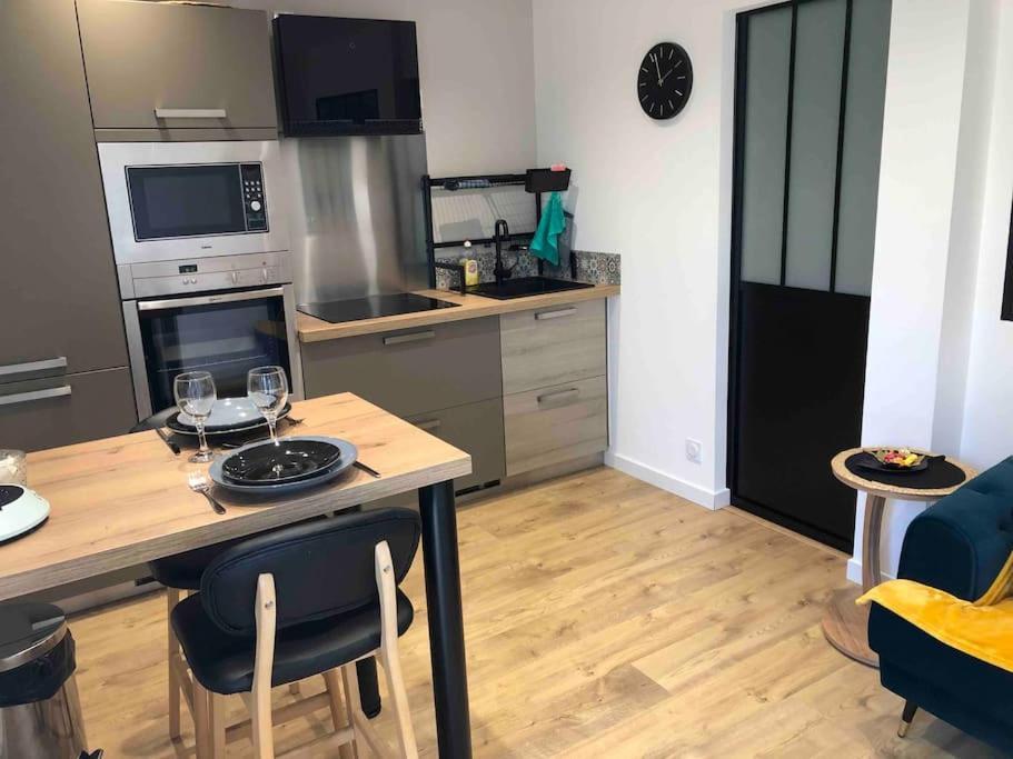 Maisonnette Avec Terrasse Argences エクステリア 写真